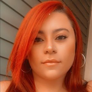 Meet your Posher, Daniela